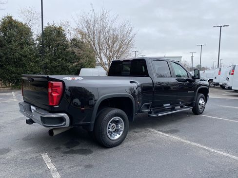 Used 2022 Chevrolet Silverado 3500 LT w/ All Star Edition image 9
