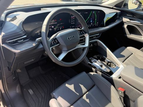 Used 2025 Audi Q5 Premium Plus AWD/4WD image 16