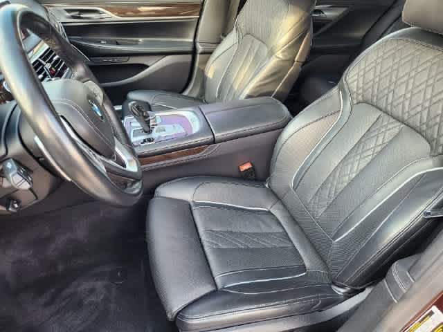 Used 2020 BMW 740i RWD image 11