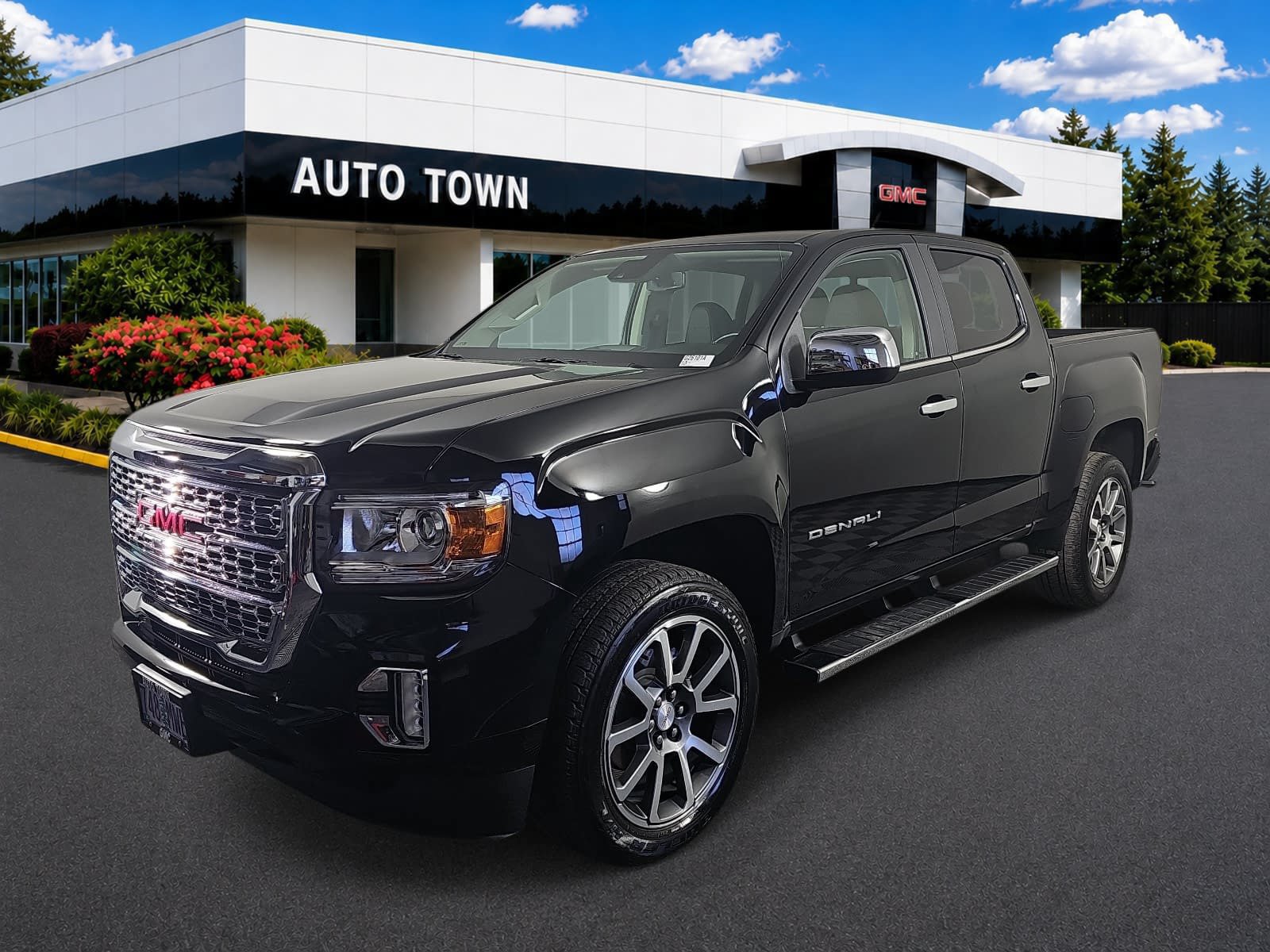 Used 2021 GMC Canyon Denali AWD/4WD image 1