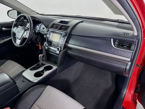 Used 2012 Toyota Camry SE FWD image 24