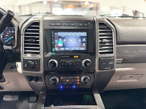 Used 2018 Ford F250 Limited image 18