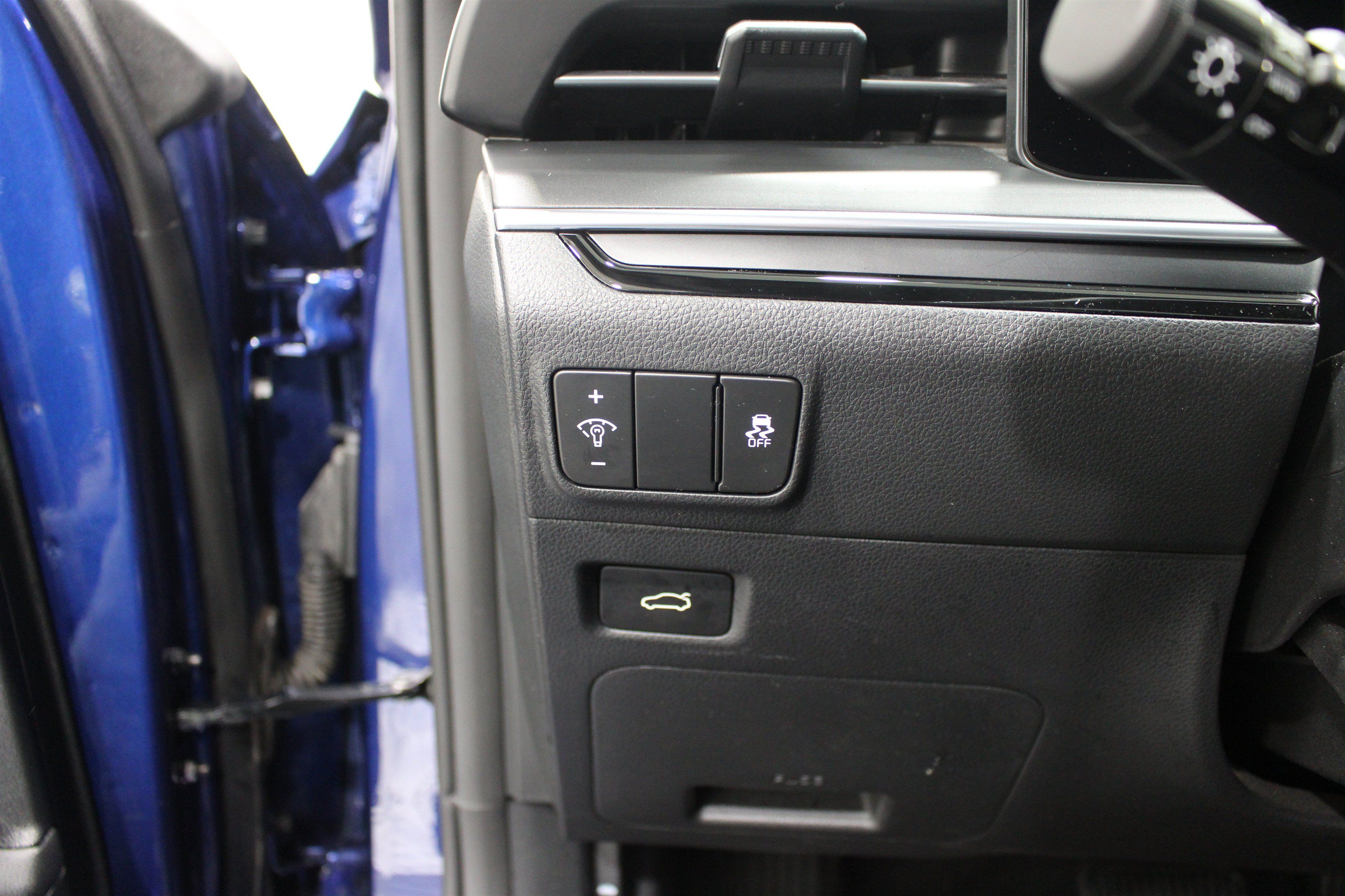 Used 2025 Kia K5 GT-Line w/ GT-Line Premium Package FWD image 8