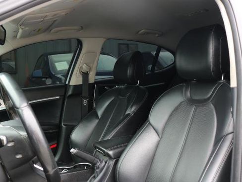 Used 2019 Genesis G70 2.0T Sport image 8