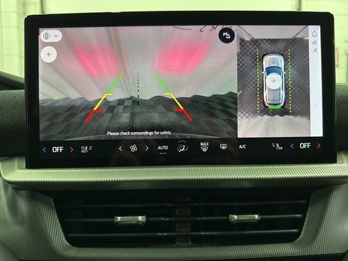 Used 2025 Ford Explorer ST-Line image 26