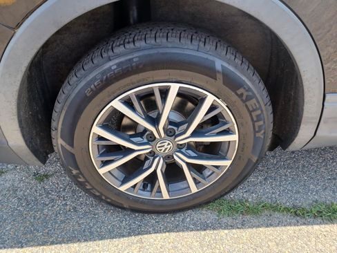 Used 2019 Volkswagen Tiguan SE w/ Panoramic Sunroof Package AWD/4WD image 21