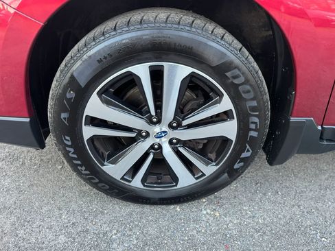 Used 2018 Subaru Outback 2.5i Limited w/ Popular Package #2 image 9