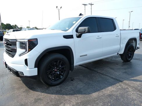 Used 2023 GMC Sierra 1500 Elevation RWD image 8