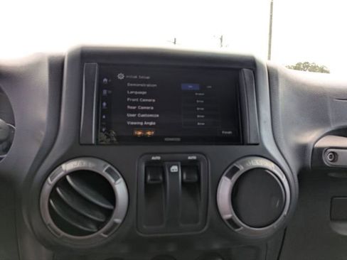 Used 2016 Jeep Wrangler Sport AWD/4WD image 17