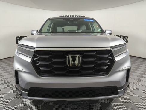 Certified 2025 Honda Pilot EX-L image 3