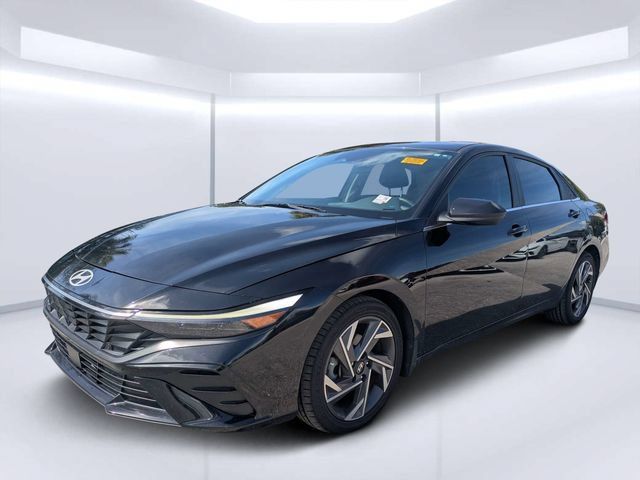 Used 2024 Hyundai Elantra SEL w/ Convenience Package FWD image 7