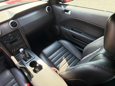 Used 2007 Ford Mustang Shelby GT500 RWD image 17