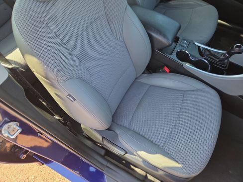 Used 2013 Hyundai Sonata SE image 16