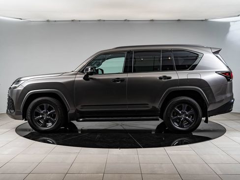 Used 2024 Lexus LX 600 4WD w/ Appearance Package image 5