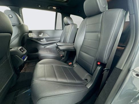 Used 2022 Mercedes-Benz GLS 580 4MATIC image 8