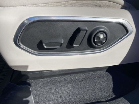 Certified 2024 Jeep Wagoneer 4DR 4WD w/ Convenience Group I image 25