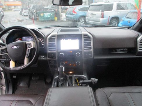 Used 2016 Ford F150 Platinum w/ Equipment Group 701A Luxury image 8