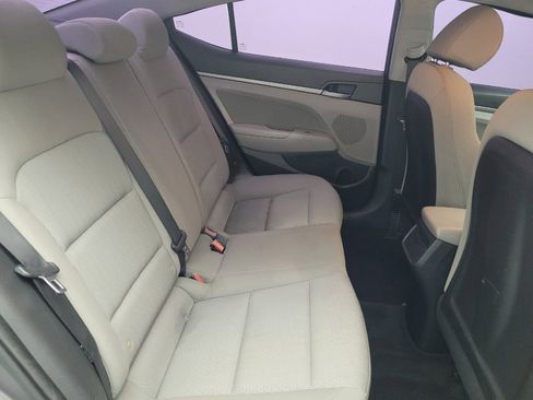Used 2017 Hyundai Elantra SE FWD image 19