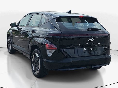 Used 2024 Hyundai Kona SE FWD image 8