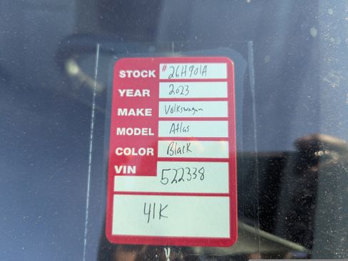 Used 2023 Volkswagen Atlas SE image 10