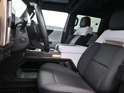 Used 2025 GMC Hummer EV 2X image 17
