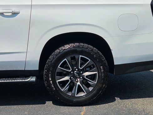 Used 2023 Chevrolet Suburban Z71 w/ Luxury Package AWD/4WD image 18