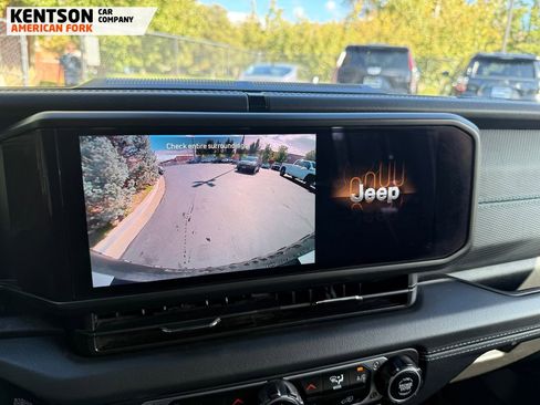 Used 2024 Jeep Wrangler Unlimited Rubicon 4xe image 23