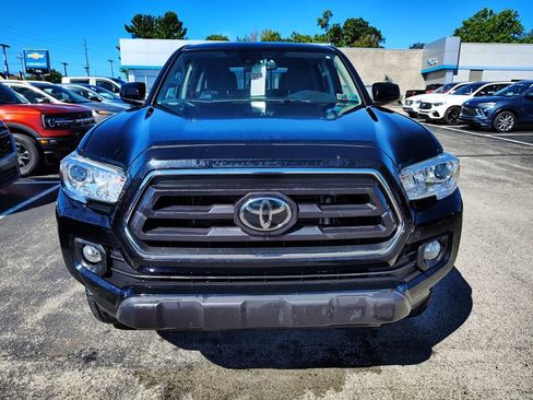 Used 2022 Toyota Tacoma SR5 AWD/4WD image 2
