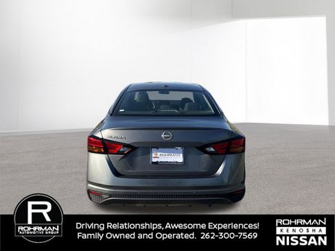 Used 2025 Nissan Altima 2.5 S FWD image 6