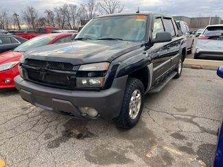 Used 2003 Chevrolet Avalanche 4x4 w/ Suspension Package, Off-Road video 1