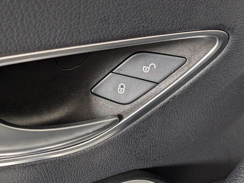 Used 2023 Mercedes-Benz E 450 Cabriolet image 28