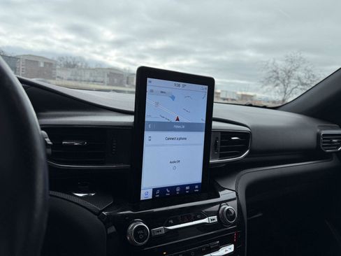 Used 2022 Ford Explorer ST w/ Equipment Group 401A image 8