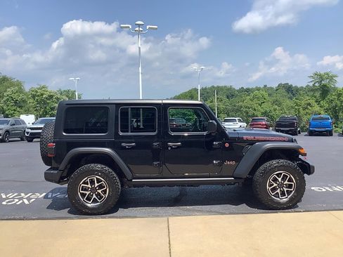 Certified 2024 Jeep Wrangler Rubicon image 4