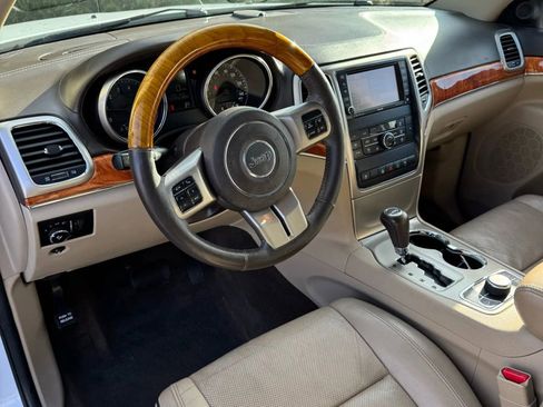 Used 2013 Jeep Grand Cherokee Overland image 8