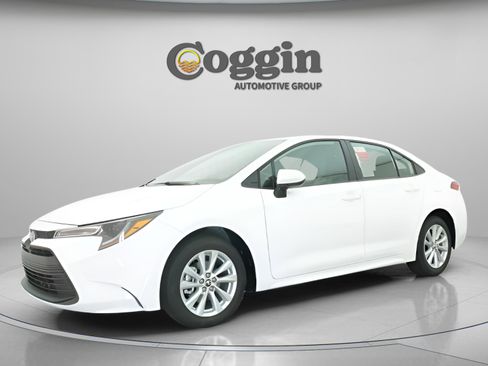 New 2026 Toyota Corolla LE image 18