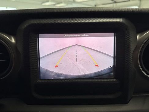 Used 2022 Jeep Wrangler Willys image 34