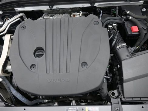 Used 2024 Volvo S60 B5 Plus image 33