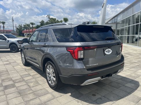 New 2026 Ford Explorer Platinum RWD image 4