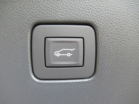 Used 2026 Buick Envista Avenir FWD image 35
