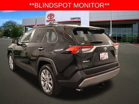 Used 2022 Toyota RAV4 Limited image 7