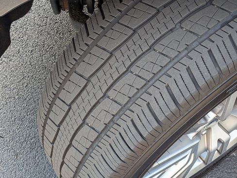 Used 2024 Ford Expedition Limited AWD/4WD image 12