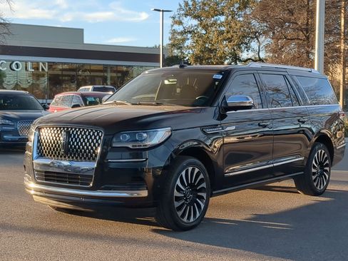 Used 2022 Lincoln Navigator L Black Label image 7