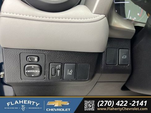 Used 2017 Toyota RAV4 XLE image 23