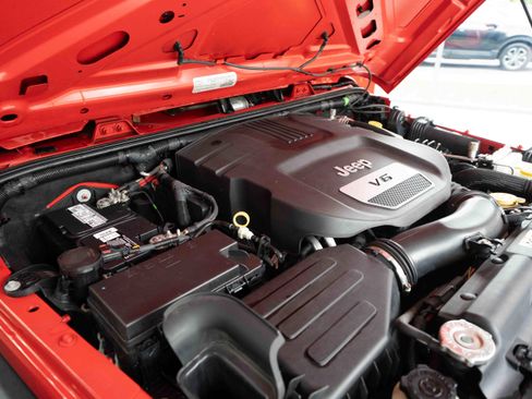 Used 2017 Jeep Wrangler Unlimited Sport AWD/4WD image 32