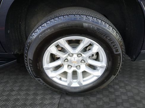 Used 2025 Chevrolet Tahoe LT RWD image 23