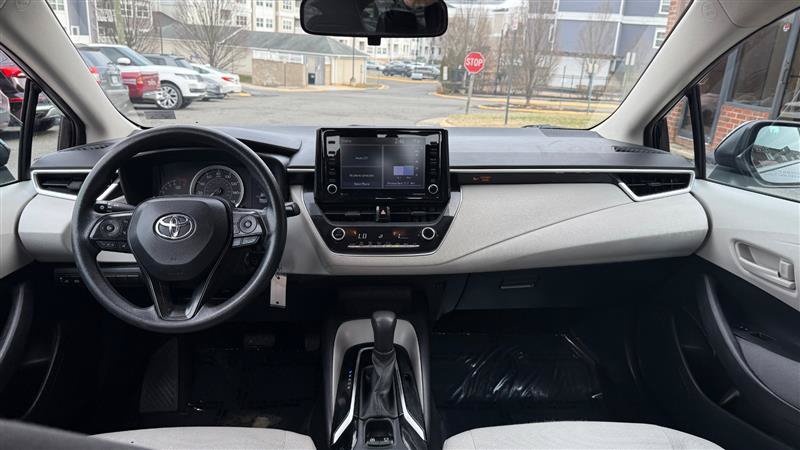 Used 2022 Toyota Corolla LE FWD image 18