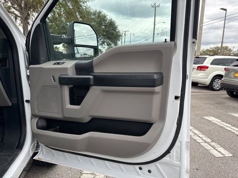 Used 2022 Ford F250 XL w/ Power Equipment Group AWD/4WD image 12