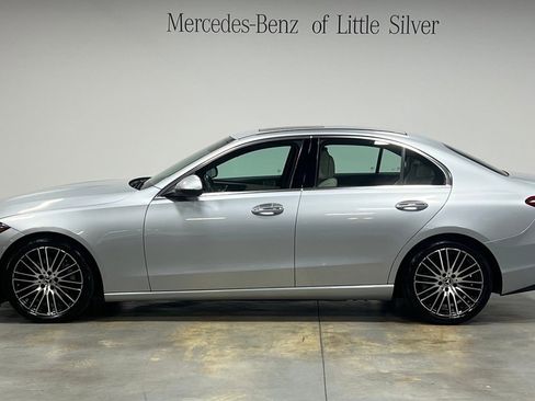 Used 2022 Mercedes-Benz C 300 4MATIC Sedan image 2