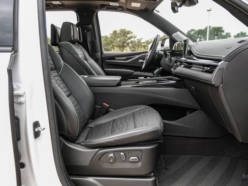 Used 2024 Cadillac Escalade ESV V AWD/4WD image 49