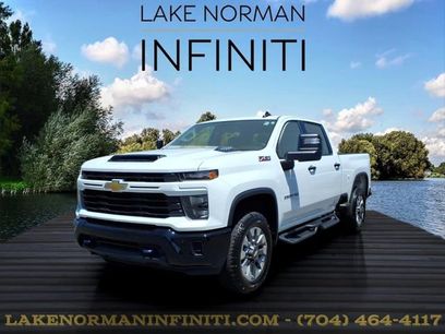 Used 2025 Chevrolet Silverado 2500 Custom w/ Custom Value Package